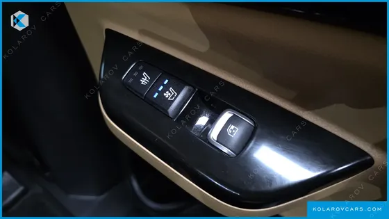 KIA CARNIVAL GASOLINE 9-SEATER NOBLESSE