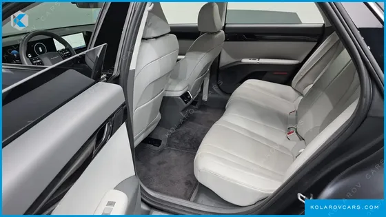 HYUNDAI GRANDEUR PREMIUM