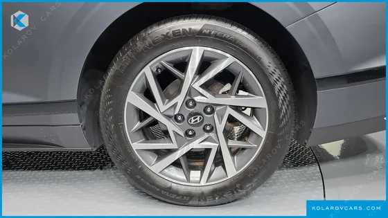 HYUNDAI GRANDEUR PREMIUM