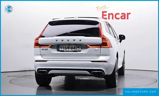 VOLVO XC60 T8 R-DESIGN