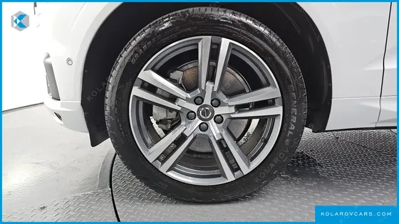VOLVO XC60 T8 R-DESIGN