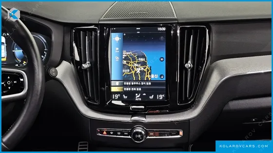 VOLVO XC60 T8 R-DESIGN