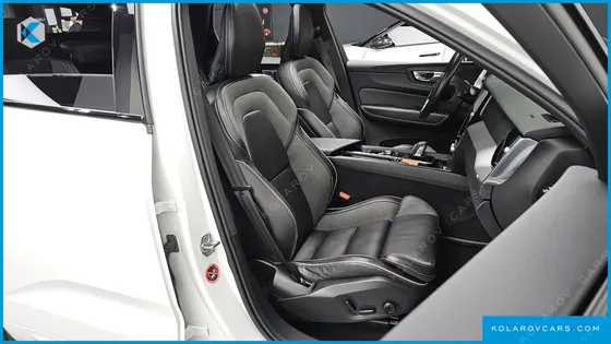 VOLVO XC60 T8 R-DESIGN