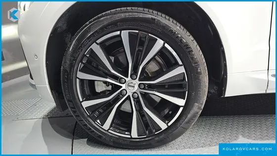 VOLVO XC60 B6 ULTIMATE BRIGHT