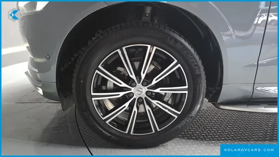 VOLVO XC60 B5 INSCRIPTION