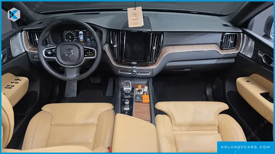 VOLVO XC60 B5 INSCRIPTION