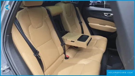 VOLVO XC60 B5 INSCRIPTION