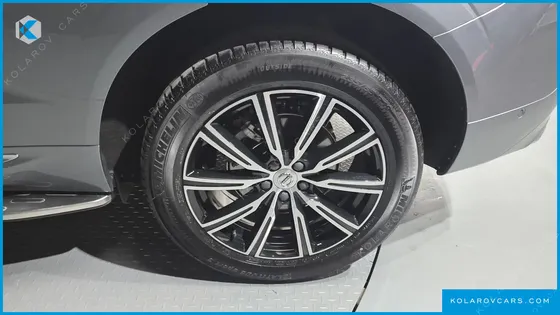 VOLVO XC60 B5 INSCRIPTION