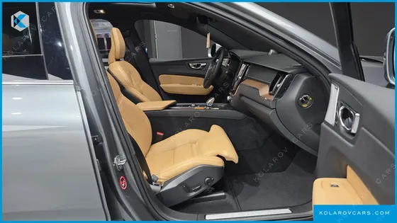 VOLVO XC60 B5 INSCRIPTION