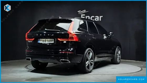 VOLVO XC60 T8 R-DESIGN