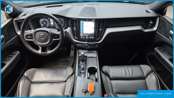 VOLVO XC60 T8 R-DESIGN