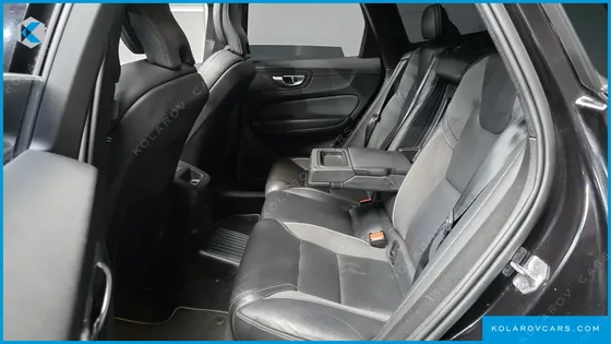 VOLVO XC60 T8 R-DESIGN