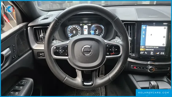 VOLVO XC60 T8 R-DESIGN