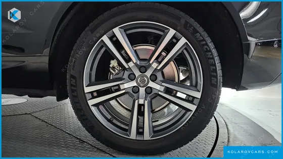 VOLVO XC60 T8 R-DESIGN