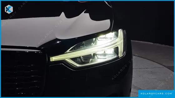 VOLVO XC60 T8 R-DESIGN
