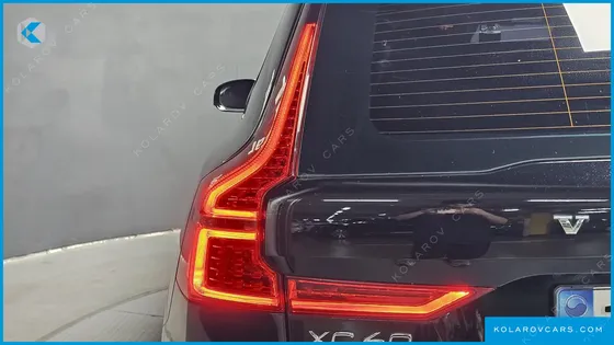 VOLVO XC60 T8 R-DESIGN