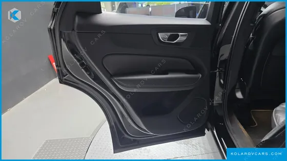 VOLVO XC60 T8 R-DESIGN