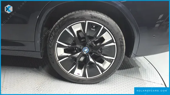 BMW IX3 M SPORTS