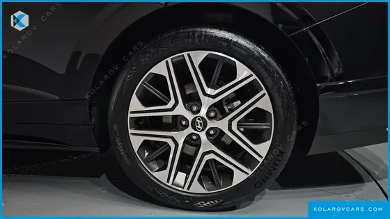 HYUNDAI GRANDEUR 2,5 GASOLINE 2WD