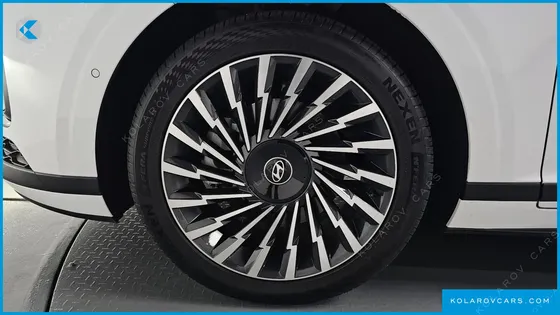 HYUNDAI GRANDEUR 2,5 GASOLINE 2WD