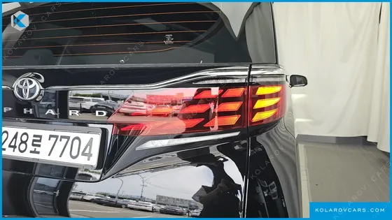 TOYOTA ALPHARD 2.5 HEV EXECUTIVE AWD