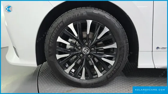 TOYOTA ALPHARD 2.5 HEV EXECUTIVE AWD