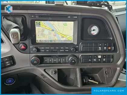 HYUNDAI EXCEED 10X4