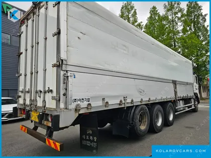 HYUNDAI TRAGO TRAGO 6X4