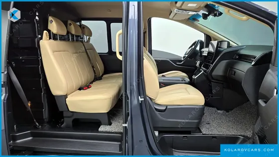 HYUNDAI STARIA CARGO 5-SEATER