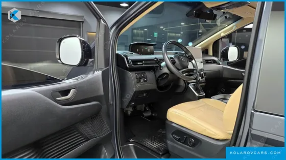 HYUNDAI STARIA CARGO 5-SEATER