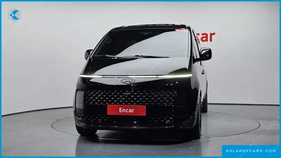 HYUNDAI STARIA 4WD LOUNGE 9-SEATER