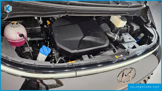 HYUNDAI STARIA 4WD LOUNGE 9-SEATER