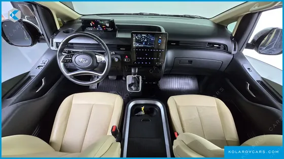 HYUNDAI STARIA CARGO 5-SEATER