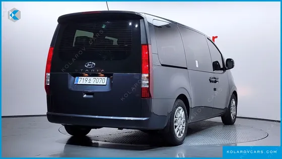 HYUNDAI STARIA TOURER 11-SEATER