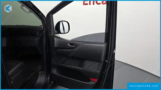 HYUNDAI STARIA L3.5 CARGO 5-SEATER
