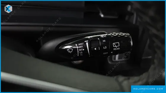 HYUNDAI STARIA L3.5 CARGO 5-SEATER