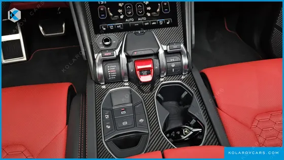 LAMBORGHINI URUS 4.0 V8