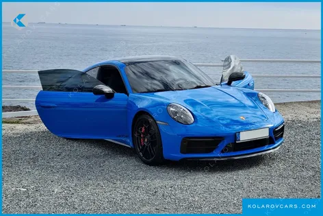 PORSCHE 911 CARRERA 4 GTS