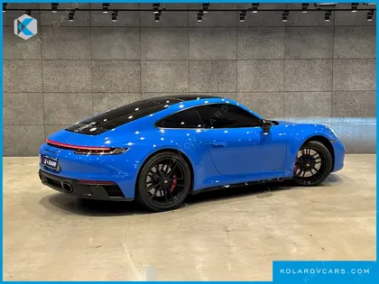 PORSCHE 911 CARRERA 4 GTS