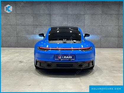 PORSCHE 911 CARRERA 4 GTS