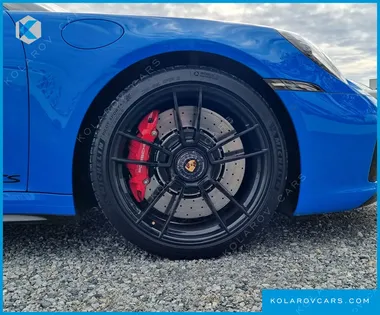 PORSCHE 911 CARRERA 4 GTS