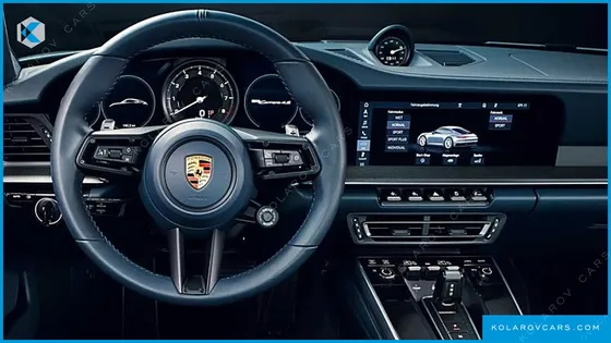 PORSCHE 911 CARRERA 4 GTS