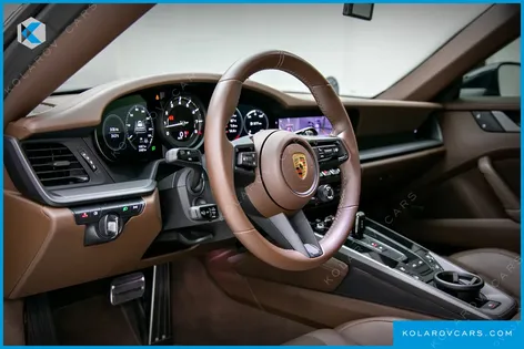 PORSCHE 911 TARGA 4