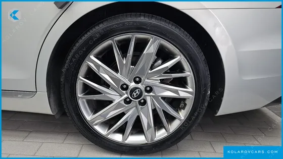 HYUNDAI GRANDEUR 2.5