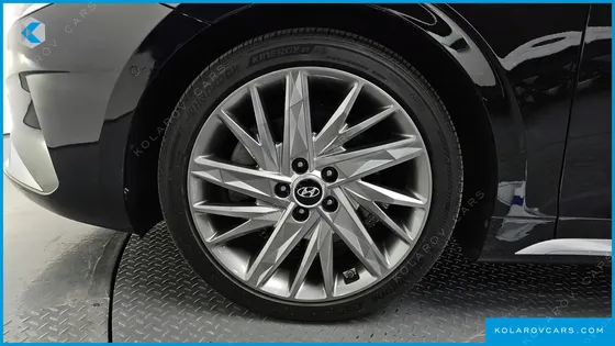 HYUNDAI GRANDEUR 3.3