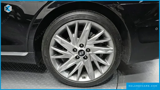 HYUNDAI GRANDEUR 3.3