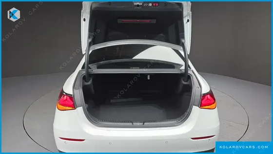MERCEDES E-CLASS E200 AVANTGARDE