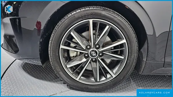 HYUNDAI GRANDEUR 3.3