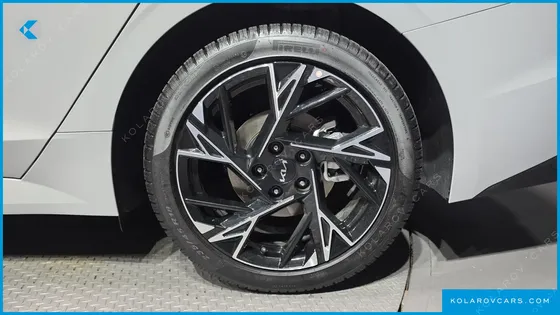 KIA K5 SIGNATURE