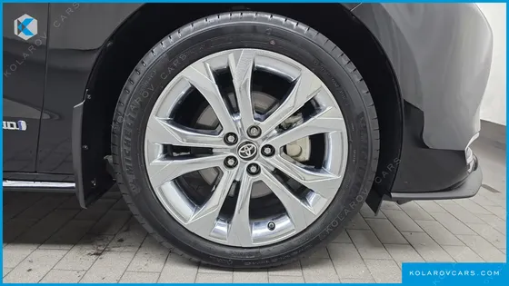 TOYOTA SIENNA 2.5 HYBRID 2WD